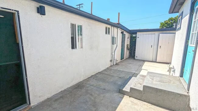 3645 Meade Ave San Diego, CA 92104 photo 2