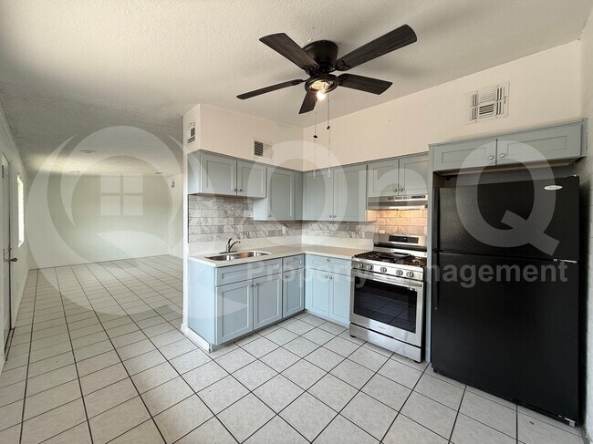 1014 N 28th St Phoenix, AZ 85008 photo 2