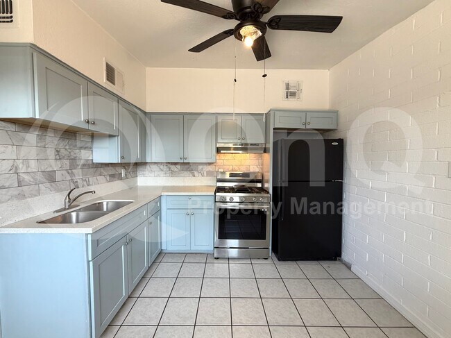 1014 N 28th St Phoenix, AZ 85008 photo 4