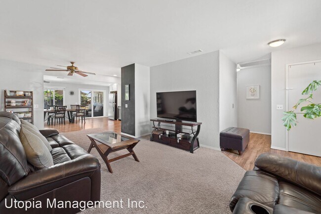 8405 Ivory Coast Dr San Diego, CA 92126 photo 3
