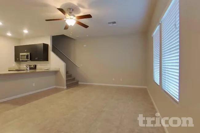 12554 W Hummingbird Terrace Peoria, AZ 85383 photo 4