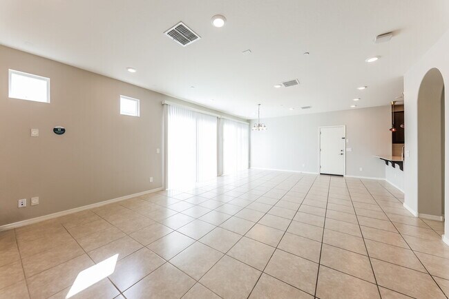 12334 W Domino Dr Peoria, AZ 85383 photo 5