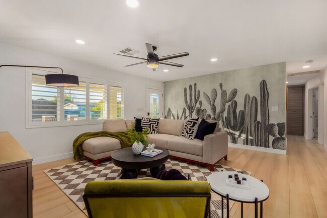 3419 N 63rd Pl Scottsdale, AZ 85251 photo 2