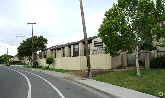 Anchor Square Apartments photo 4