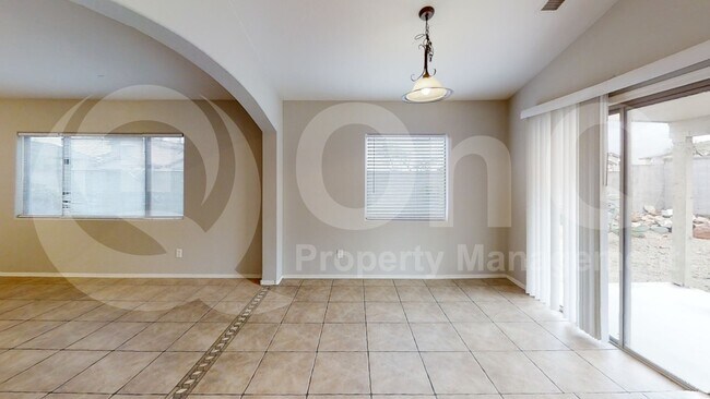 5444 W Grove St Phoenix, AZ 85339 photo 4