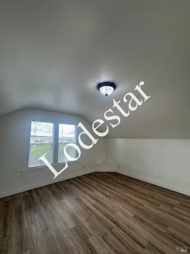 302 Carolina St Vallejo, CA 94590 photo 3