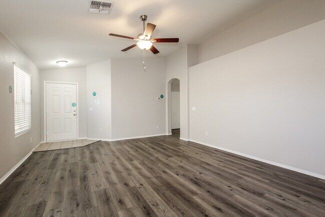 15434 W Gelding Dr Surprise, AZ 85379 photo 3