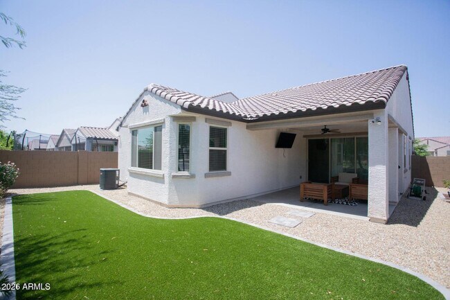 9969 W Robin Ln Peoria, AZ 85383 photo 4