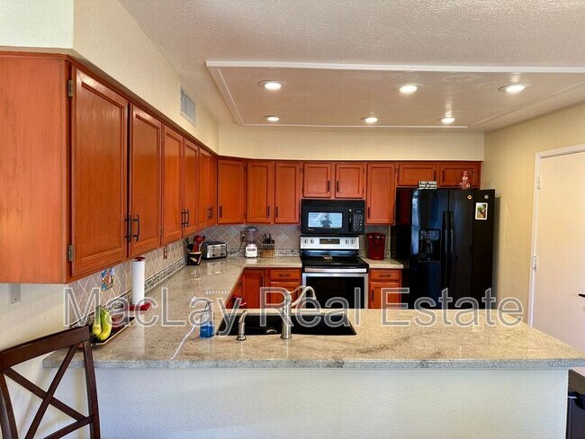 5001 E Mesquite Wood Ct Phoenix, AZ 85044 photo 2