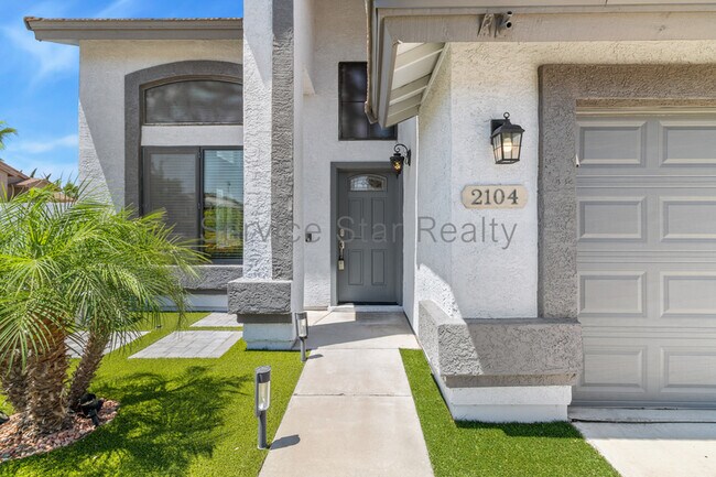 2104 E Behrend Dr Phoenix, AZ 85024 photo 3