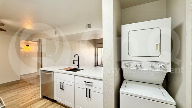 2938 N 61st Pl Scottsdale, AZ 85251 photo 3