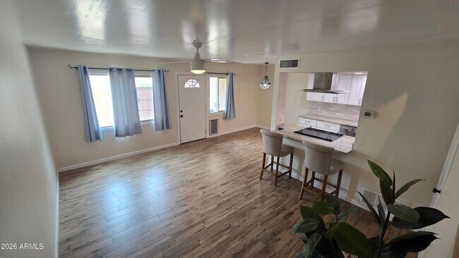 4236 N 81st St Scottsdale, AZ 85251 photo 5