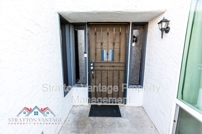 1601 E Gardenia Ave Phoenix, AZ 85020 photo 4