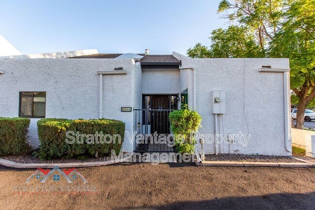 1601 E Gardenia Ave Phoenix, AZ 85020 photo 2