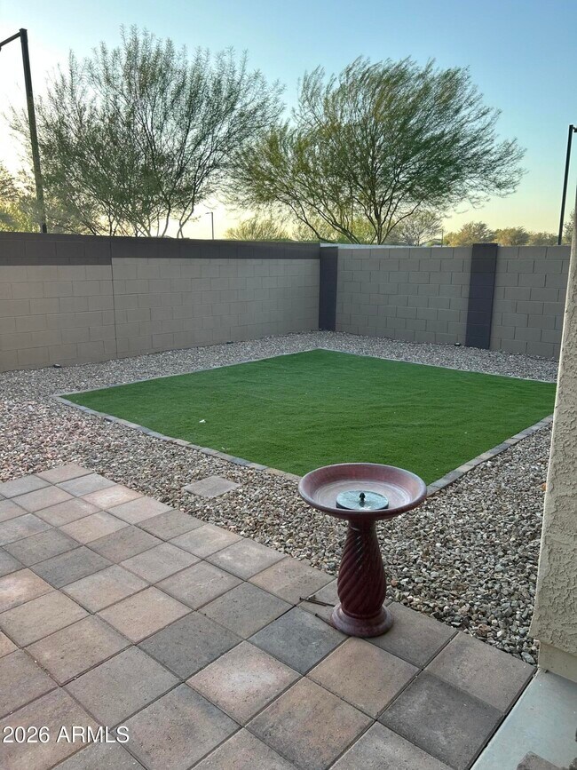 26758 N 172nd Ln Surprise, AZ 85387 photo 2