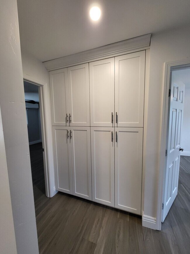 3550 Park photo 5