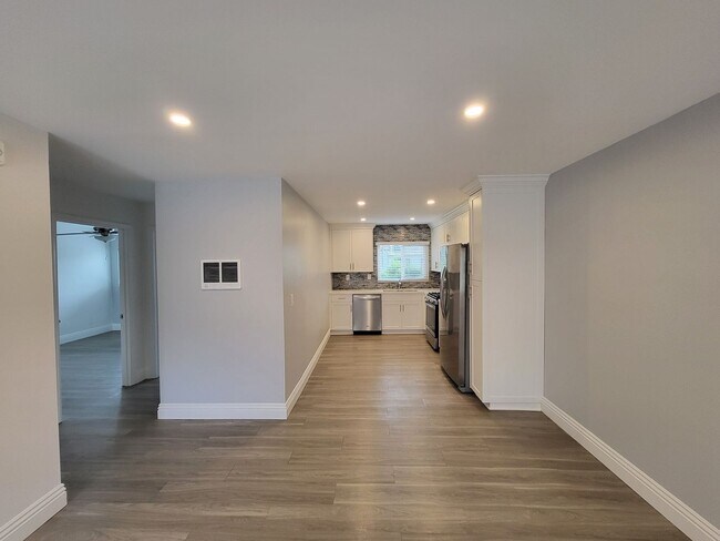 3550 Park photo 3