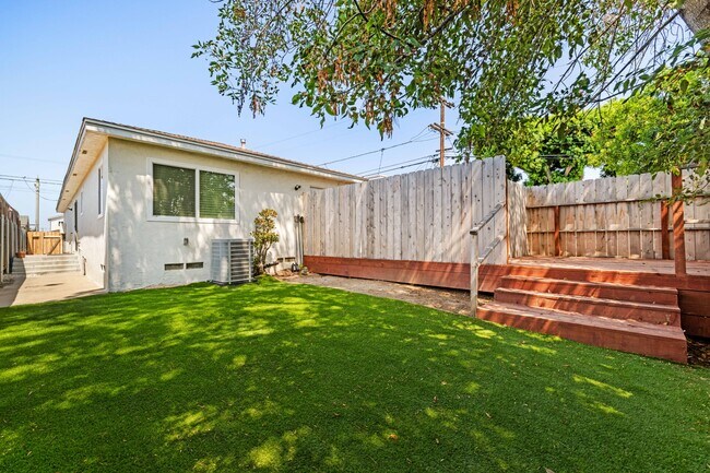 5677 Dorothy Way San Diego, CA 92115