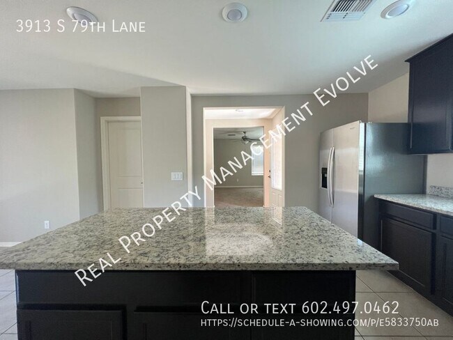 3913 S 79th Ln Phoenix, AZ 85043 photo 4