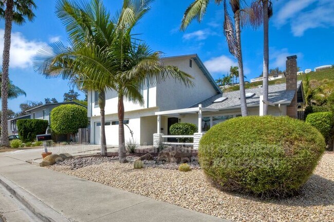 3819 Sierra Morena Ave Carlsbad, CA 92010 photo 3