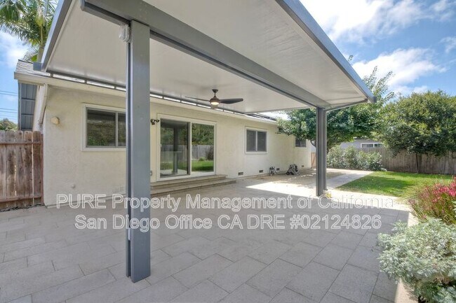 3819 Sierra Morena Ave Carlsbad, CA 92010 photo 5