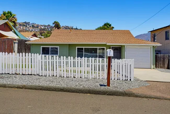 1463 Sweetwater Ln Spring Valley, CA 91977 photo 4