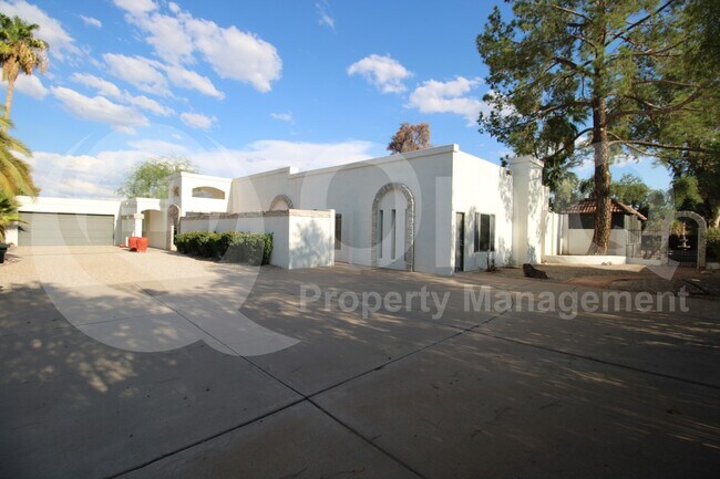 6149 E Delcoa Ave Scottsdale, AZ 85254 photo 3