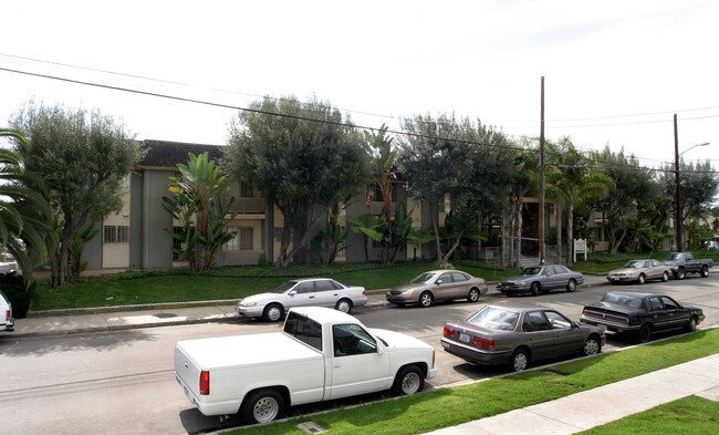 Madison Avenue Manor photo 3