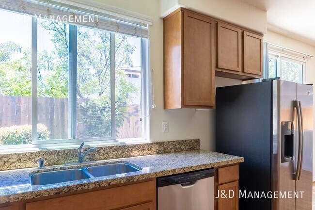 8973 Valencia St Spring Valley, CA 91977 photo 4