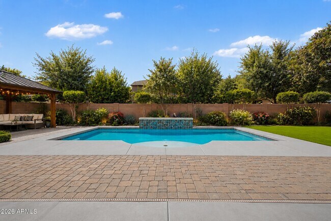 2937 E Longhorn Dr Gilbert, AZ 85297 photo 2