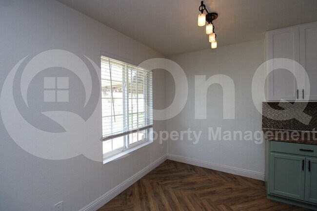 2161 N Recker Rd Mesa, AZ 85215 photo 5