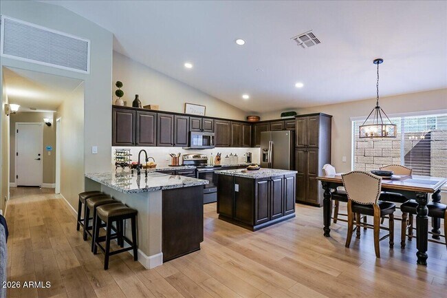 21215 N 92nd Ln Peoria, AZ 85382 photo 3