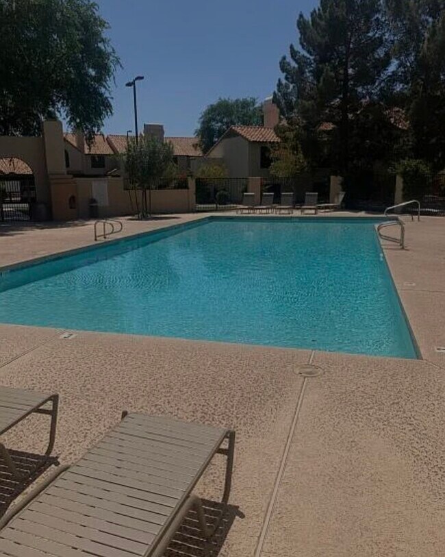 921 W University Dr Mesa, AZ 85201 photo 4