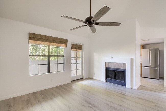 6885 E Cochise Rd Paradise Valley, AZ 85253 photo 4