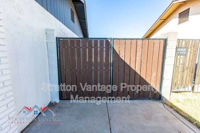 2526 E Juanita Ave Mesa, AZ 85204 photo 5