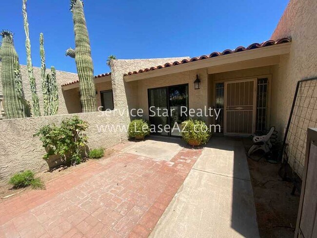 7810 E Medlock Dr Scottsdale, AZ 85250 photo 2