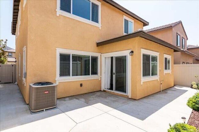 264 Oberlander Way Fallbrook, CA 92028 photo 3