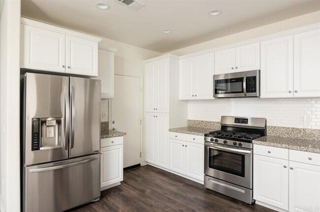 264 Oberlander Way Fallbrook, CA 92028 photo 2