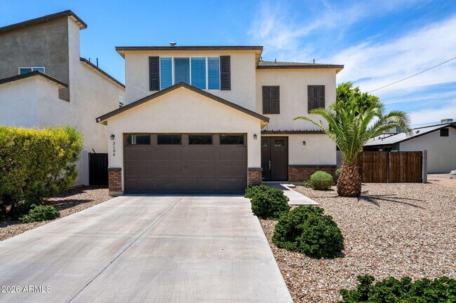 3104 N 37th St Phoenix, AZ 85018