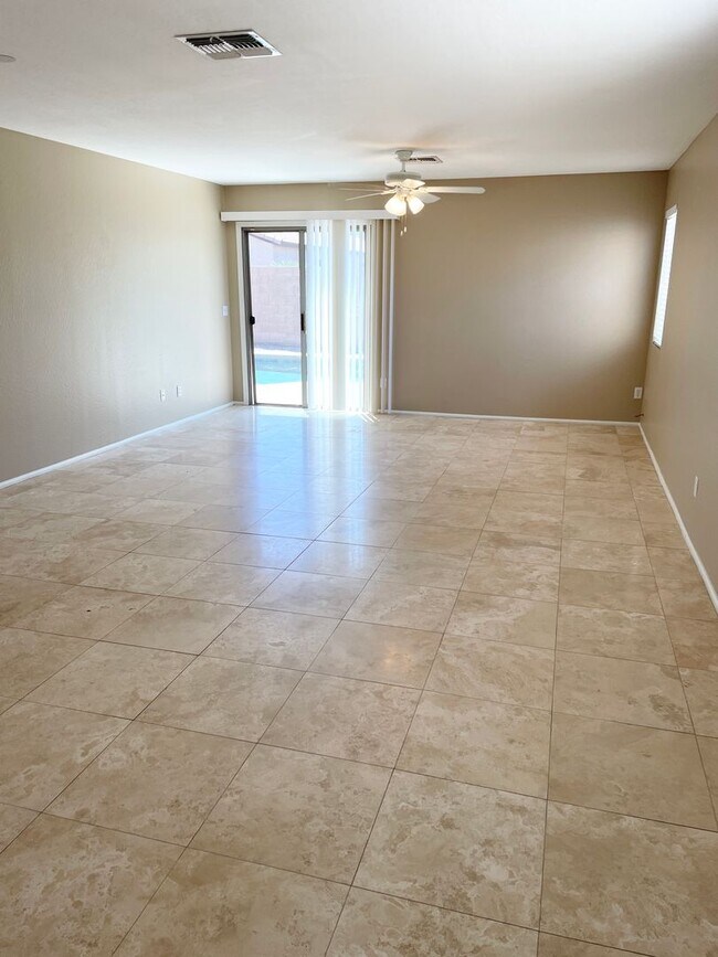 43955 Colby Dr Maricopa, AZ 85138 photo 4