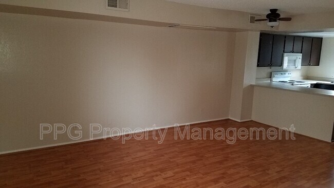 6104 W Townley Ave Glendale, AZ 85302 photo 3