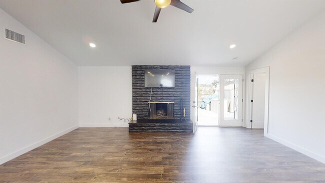 5401 Brockbank Pl San Diego, CA 92115 photo 4