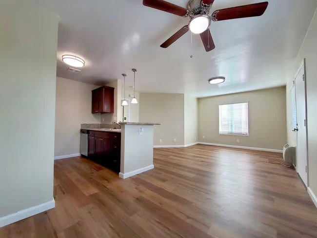 Cinnamon Woods Apartments photo 5