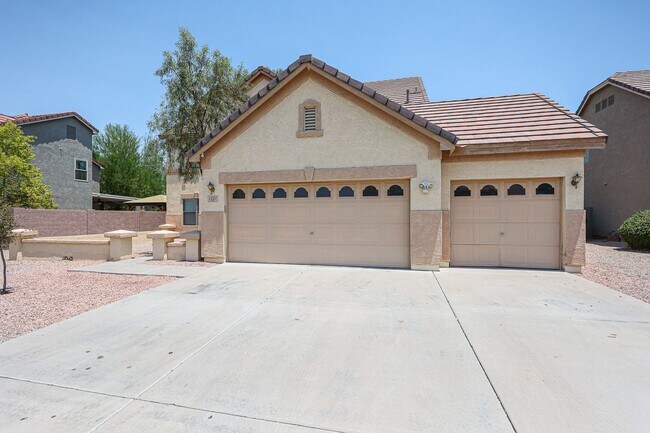 1121 S Bedford Pl Chandler, AZ 85286 photo 3