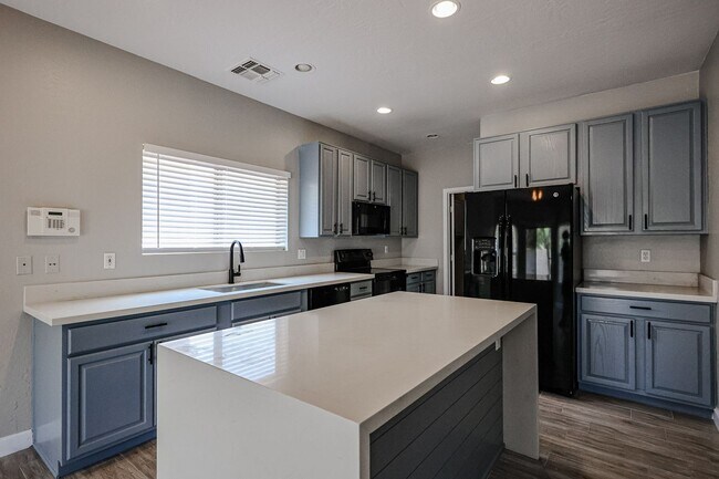 1121 S Bedford Pl Chandler, AZ 85286 photo 5