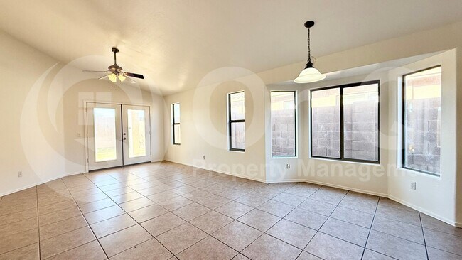 2218 S 114th Ln Avondale, AZ 85323 photo 5