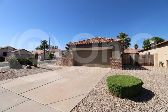 2764 E Highland Ct Gilbert, AZ 85296 photo 2