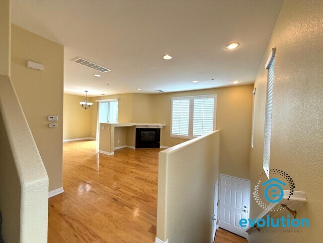 810 Harbor Cliff Way Oceanside, CA 92054 photo 3