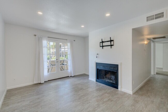 5995 N 78th St Scottsdale, AZ 85250 photo 2
