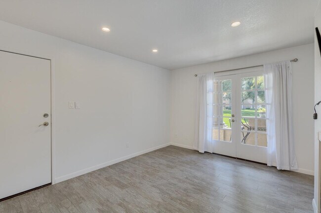 5995 N 78th St Scottsdale, AZ 85250 photo 3